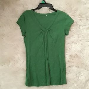 "Scrunched" V-neck T-shirt